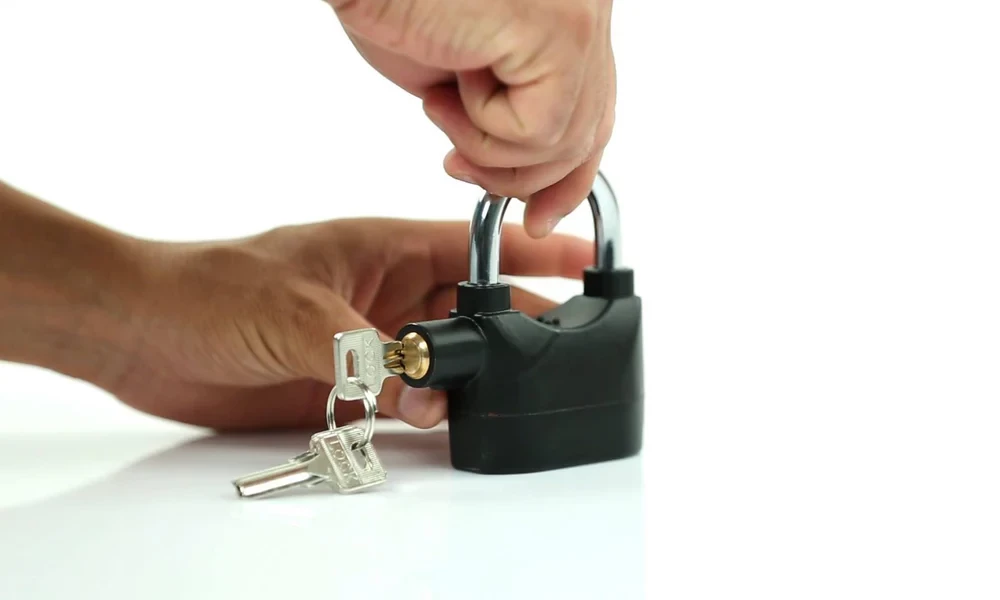 Anti-Theft Motion Sensor Alarm Lock π | 110 dB Siren | Zinc Alloy | Weatherproof Security @ Just βΉ599/- - Image 12