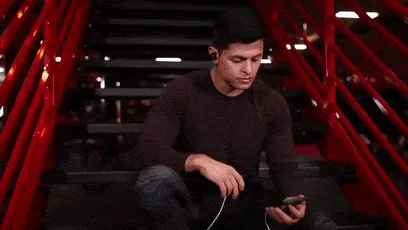 Wireless Bluetooth Single Headphone with Sports Watch & Free Mobile Stand @ Just Rs.499/-| HD Sound β’ Hands-Free Calls β’ Stylish Comb - Image 2